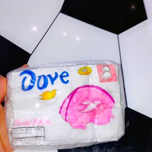 Hi I’m selling This paper squishie. - Picture 1 of 1